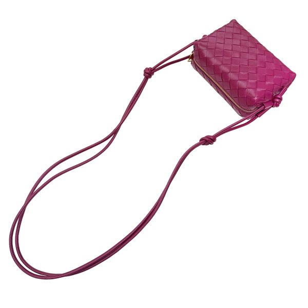 imgrc0092555569 Bottega Veneta Loop Intrecciato Shoulder Bag Leather Pink Purple