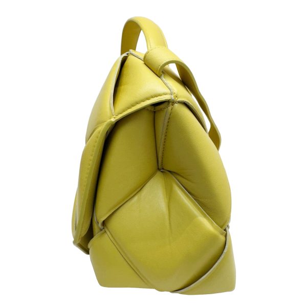 imgrc0092659152 Bottega Veneta Maxi Intrecciato Shoulder Bag 2WAY Leather Yellow