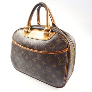 imgrc0092992104 LOUIS VUITTON Avenue Sling Bag Body Bag M30859 Taiga Gray