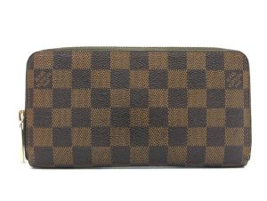 imgrc0094325220 Louis Vuitton Monogram Pochette Croissant Shoulder Bag