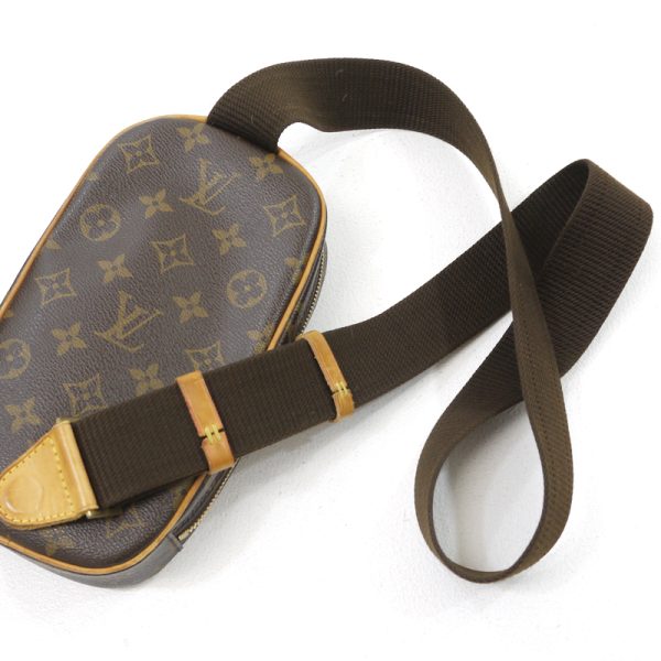 imgrc0094465315 Louis Vuitton Pochette Ganju Body Bag Monogram Brown