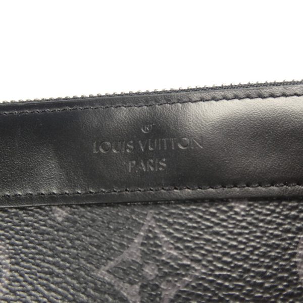 imgrc0094546387 Louis Vuitton Pochette Discovery PM Clutch Bag Eclipse Black