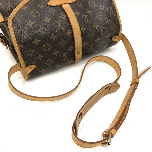 imgrc0094749537 Louis Vuitton Saumur 30 Shoulder Bag Monogram Brown