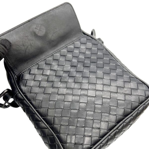 imgrc0095402233 Bottega Veneta Shoulder Bag Intrecciato Leather Crossbody Black