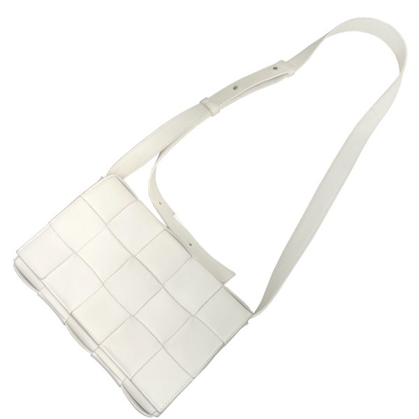 imgrc0095432727 Bottega Veneta Cassette Intrecciato Shoulder Bag Leather White