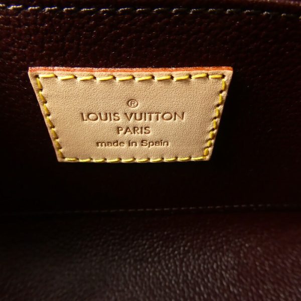 imgrc0095844242 Louis Vuitton Pochette Vernis Red