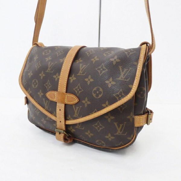 imgrc0095928376 Louis Vuitton Saumur 30 Shoulder Bag Monogram Brown