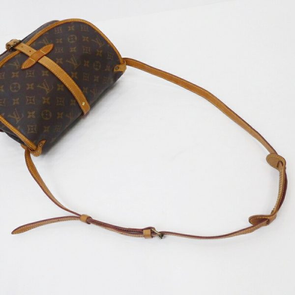 imgrc0095928383 Louis Vuitton Saumur 30 Shoulder Bag Monogram Brown