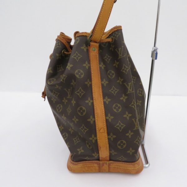 imgrc0095965418 Louis Vuitton Noe Shoulder Bag Monogram Brown