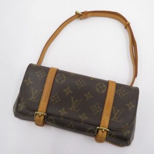 imgrc0095966153 Louis Vuitton Looping GM Monogram Shoulder Bag Brown