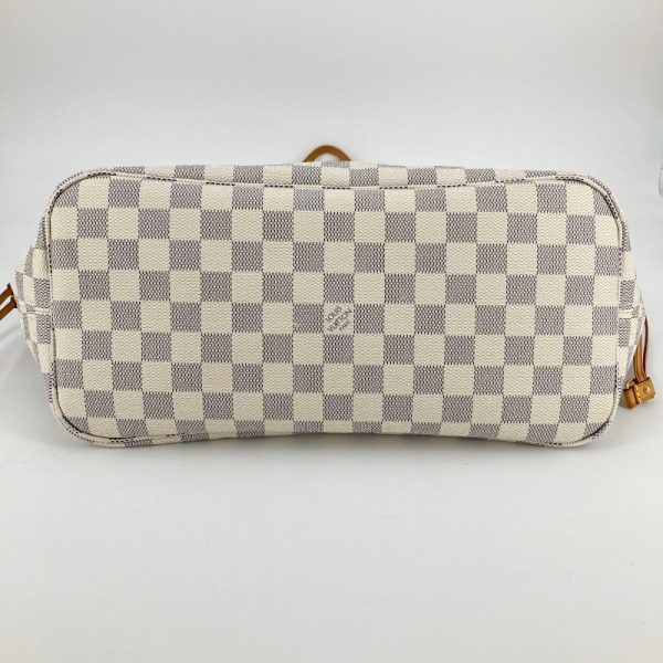 imgrc0096045915 Louis Vuitton Neverfull MM Tote Bag Damier Azur White