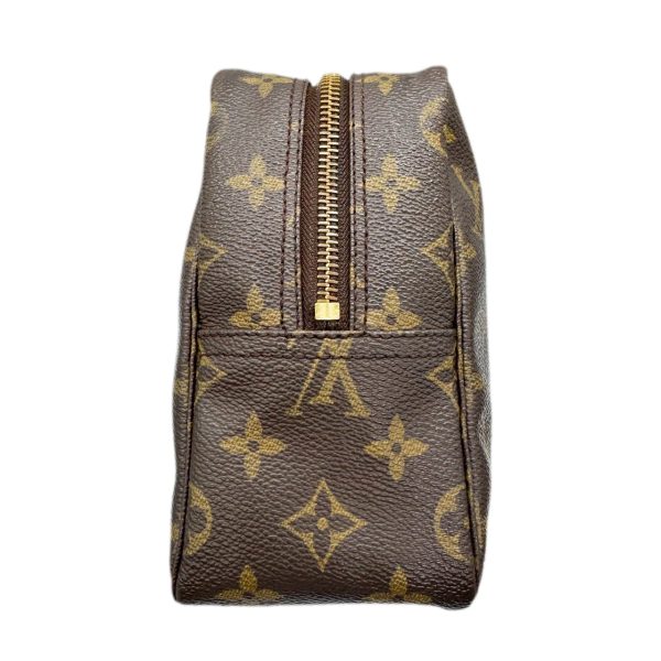 imgrc0096170607 Louis Vuitton Truth Toilet 28 Pouch Monogram Canvas Brown