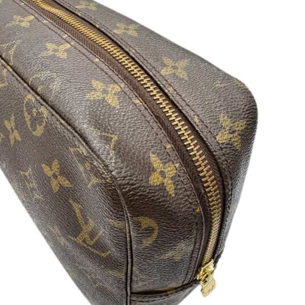 imgrc0096170615 Louis Vuitton Truth Toilet 28 Pouch Monogram Canvas Brown