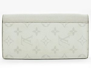 imgrc0096475477 Miu Miu Long Wallet Matelasse