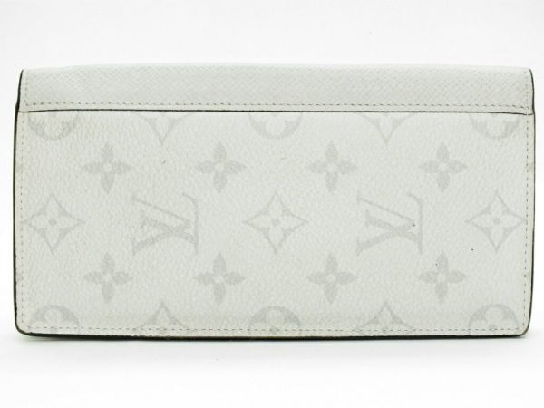 imgrc0096475478 Louis Vuitton Taigarama Brother Wallet White