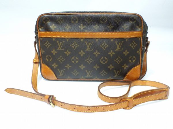 imgrc0096586592 Louis Vuitton Monogram Trocadero 30 Shoulder Bag Brown