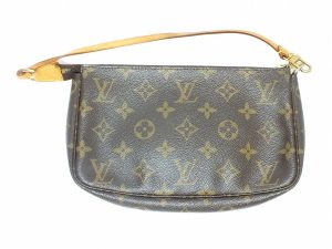 imgrc0096654790 Louis Vuitton Monogram Amfar Three Vanity Star Brown Shoulder Bag