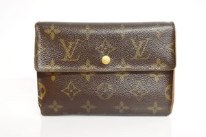 imgrc0098369339 Louis Vuitton Papillon 26 Monogram Shoulder Bag Brown