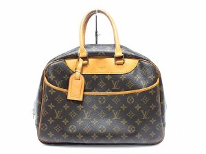 imgrc0098406859 Louis Vuitton Bum Bag Monogram Leather Body Bag Shoulder Waist Brown