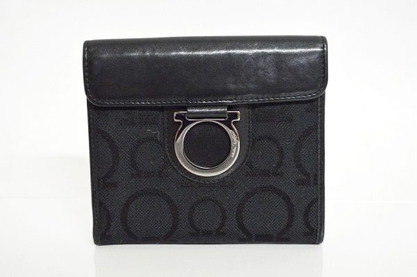 imgrc0098605045 Salvatore Ferragamo Gancini BifWallet