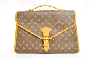 imgrc0099263448 Louis Vuitton Giant Monogram Reverse Canvas Onthego MM