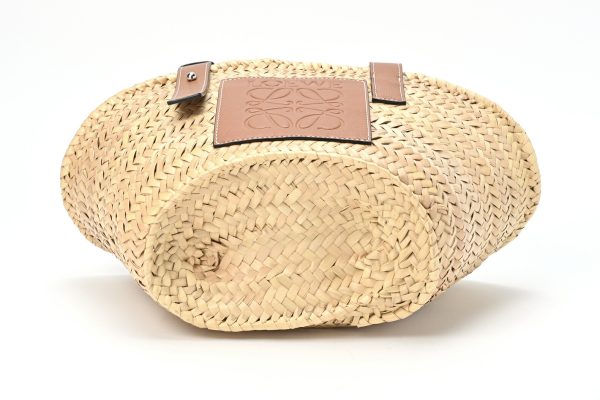 imgrc0100392384 Loewe Handbag Basket Bag Small