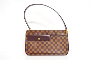 imgrc0100685143 Louis Vuitton OntheGo MM Monogram Reverse Handbag