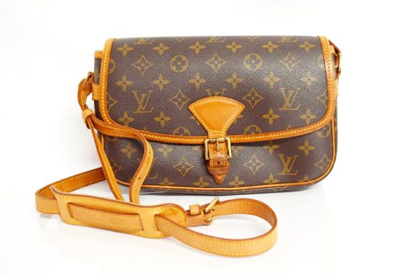 imgrc0100685744 Louis Vuitton Monogram Sologne Shoulder Bag Brown