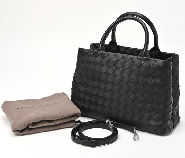 imgrc0100743389 Bottega Veneta Roma Intrecciato Tote Bag