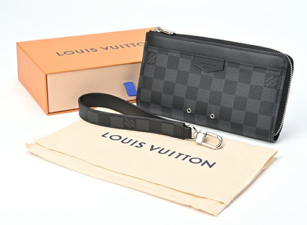 imgrc0101329268 Louis Vuitton Zippy Dragonne Damier Graphite