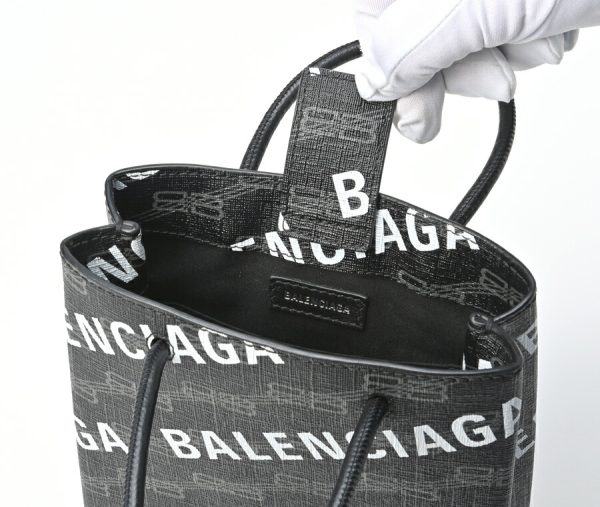 imgrc0101469633 Balenciaga Large Shopping Bag All Over Logo