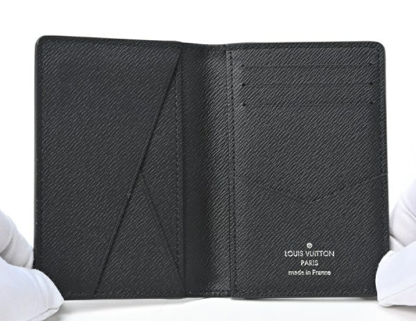 imgrc0102431344 Louis Vuitton Organizer de Poche Card Case Taiga Black