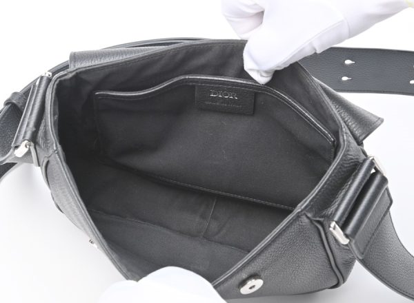 imgrc0102515975 Dior Saddle Messenger Bag Black