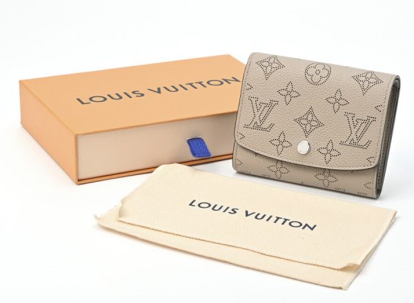 imgrc0103143808 Louis Vuitton Portefeuil Iris Mahina Galle