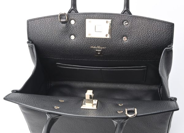 imgrc0103150252 Salvatore Ferragamo Studio Bag Small Black