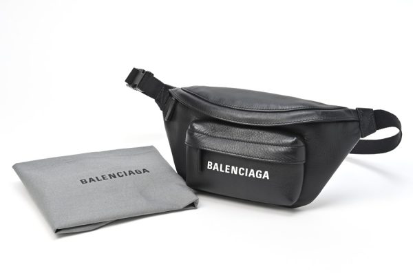 imgrc0103159583 Balenciaga Everyday Belt Bag Body Bag Black