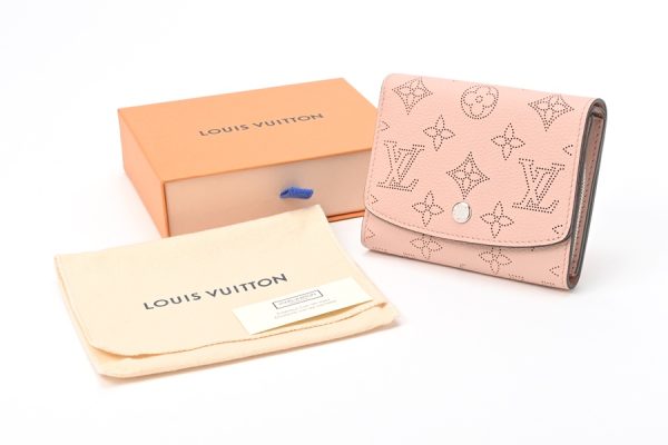 imgrc0104008230 Louis Vuitton Portefeuil Iris Monogram Mahina Rose Jasmine