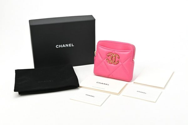 imgrc0104022752 Chanel Matelasse Chanel 19 Case Coin Card Case Lamb Pink