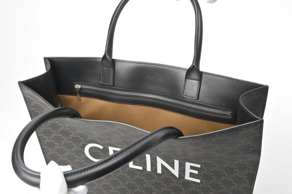 imgrc0104040544 Celine Horizontal Hippo Triomphe Tote Bag Black