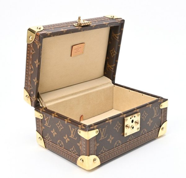 imgrc0104219785 Louis Vuitton Coffret Tresor 24 Monogram Crème