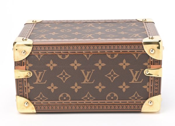 imgrc0104219788 Louis Vuitton Coffret Tresor 24 Monogram Crème