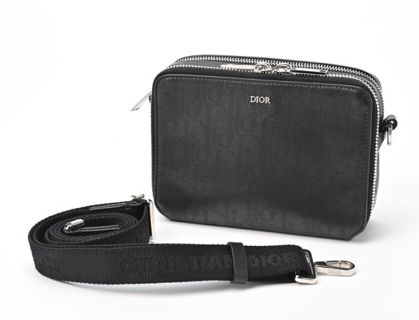 imgrc0104338083 Dior Messenger Pouch Oblique Galaxy Leather