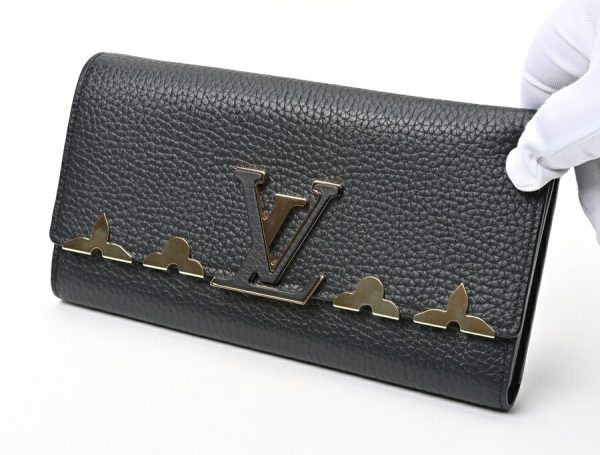 imgrc0105369464 Louis Vuitton Capucines Wallet Taurillon Black