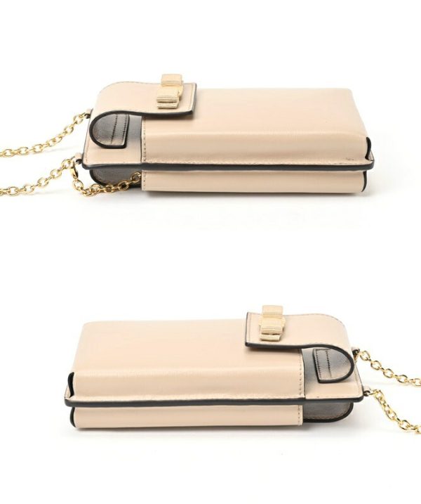 imgrc0105497316 Salvatore Ferragamo Smartphone Case Beige