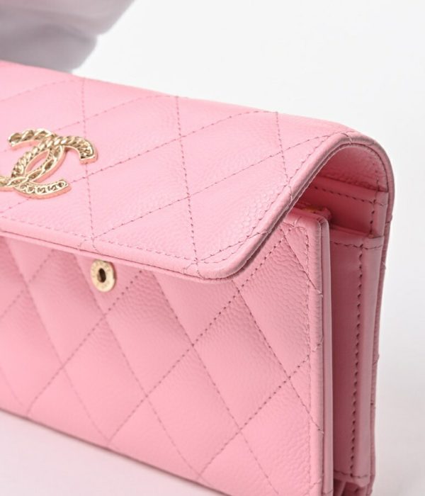 imgrc0106055782 Chanel Medium Flap Wallet Caviar Skin Pink