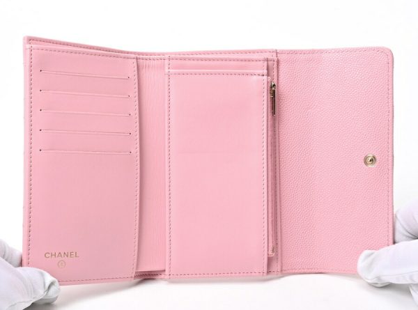 imgrc0106055785 Chanel Medium Flap Wallet Caviar Skin Pink