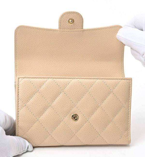 imgrc0106390292 Chanel Matelasse Medium Flap Wallet Caviar Skin Beige