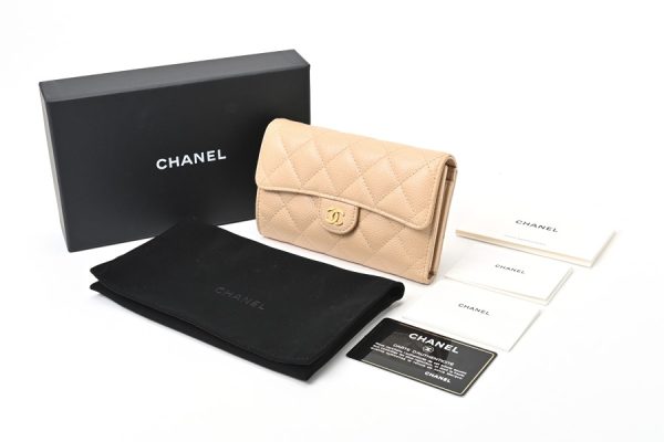 imgrc0106390298 Chanel Matelasse Medium Flap Wallet Caviar Skin Beige