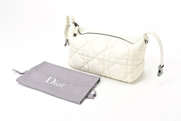 imgrc0106651530 Dior Nomad Medium Cannage Pouch White