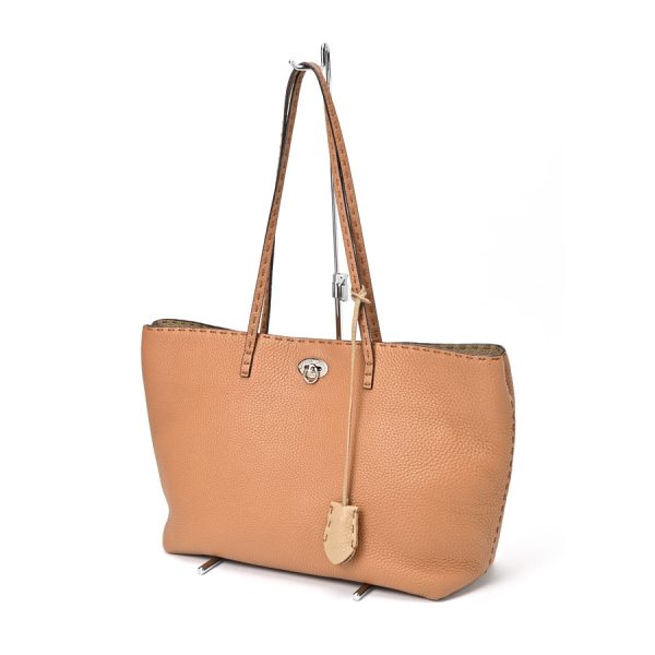 imgrc0106701565 Fendi Small Carla Tote Bag Selleria Camel